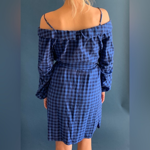 Anthropologie Beautiful Blue off-the-shoulder dress by Guest Editor brand - Picture 6 of 11